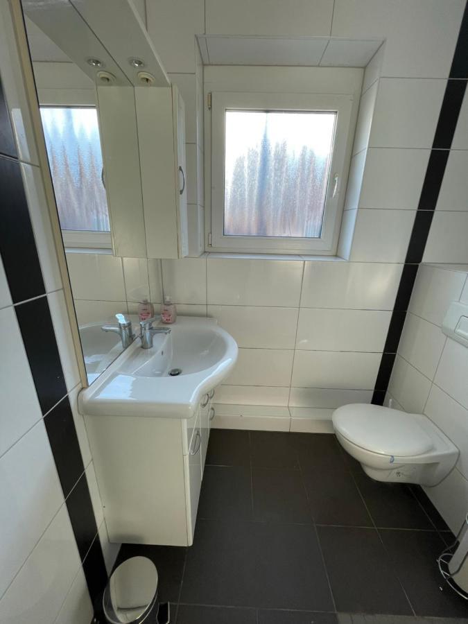 Schoene Zentrale Zimmer In Wilhelmshaven Apartment Ngoại thất bức ảnh